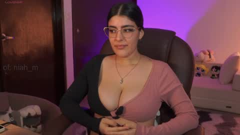 NiniHelp me by giving my show a thumbs up online show from May 27, 2026, 1:57 am