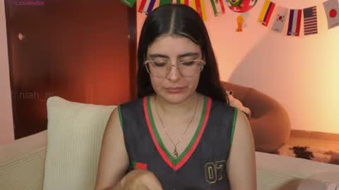 Snapshot of _niah chatting on June 18, 2026, 12:00 am NiniHelp me by giving my show a thumbs up online show from June 18, 2026, 12:00 am