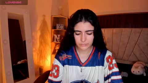 Niah  You can call me Ni or cutie haha online show from February 8, 2026, 9:18 pm