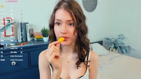 Snapshot of _nicehabbitt_ chatting on May 8, 2026, 10:42 am Ashley online show from May 8, 2026, 10:42 am