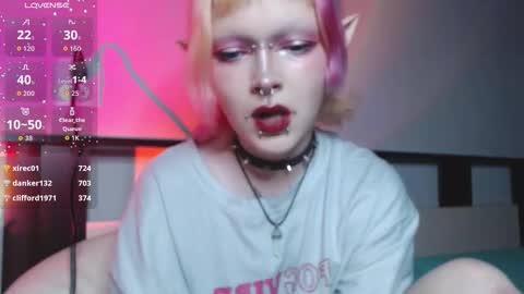 Snapshot of _nicole_meow_ chatting on November 27, 2025, 3:08 am Nicole online show from November 27, 2025, 3:08 am