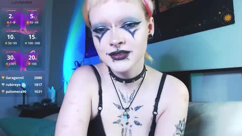 Snapshot of _nicole_meow_ chatting on December 14, 2025, 2:06 am Nicole online show from December 14, 2025, 2:06 am