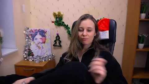 Nica online show from December 11, 2024, 3:15 pm