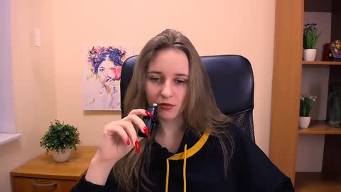 Nica online show from January 15, 2025, 12:15 pm