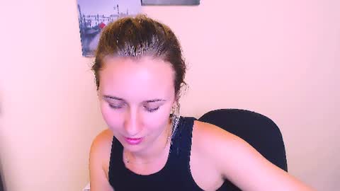 Snapshot of _nicole_new chatting on July 28, 2026, 3:21 pm Nica online show from July 28, 2026, 3:21 pm