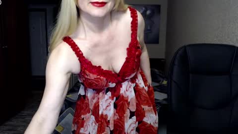 Donella    online show from February 4, 2025, 5:12 pm