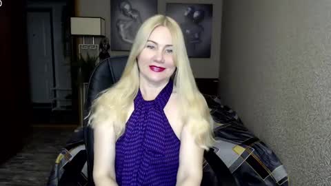 Donella    online show from February 14, 2025, 8:37 pm