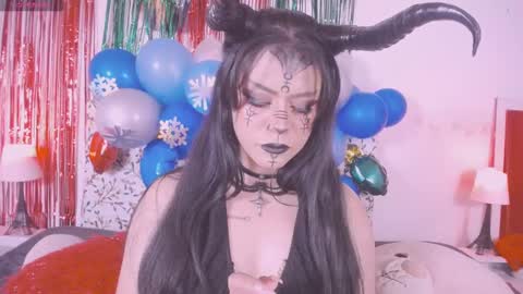 niiky online show from December 23, 2024, 12:30 pm