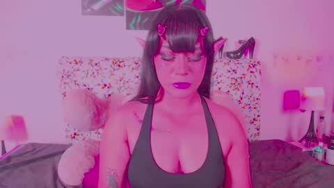 niiky online show from February 22, 2025, 12:08 pm