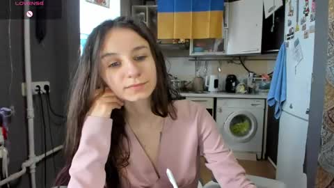 Nika online show from April 13, 2026, 1:27 pm