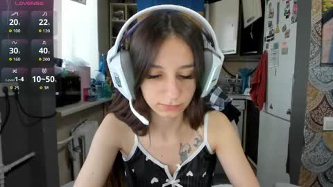Snapshot of _nika_kik chatting on May 15, 2026, 10:22 am Nika online show from May 15, 2026, 10:22 am
