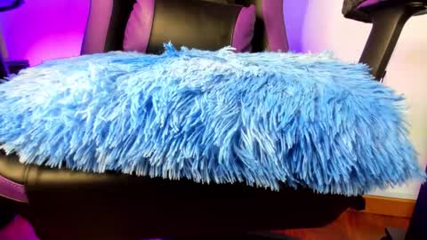 Noa Smith online show from December 3, 2025, 9:40 am