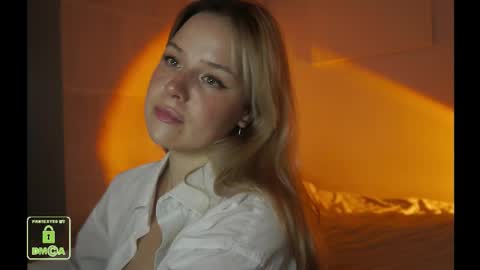 R online show from November 14, 2025, 1:43 pm