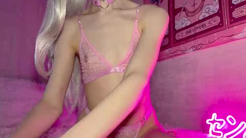 Snapshot of _nora_xxx_ chatting on November 16, 2025, 8:42 am Nora online show from November 16, 2025, 8:42 am