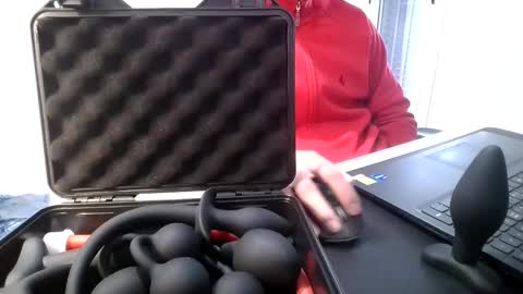 Snapshot of _obetron_ chatting on February 19, 2025, 12:00 pm Nicola online show from February 19, 2025, 12:00 pm