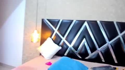 oliviacarter online show from January 9, 2025, 4:06 pm