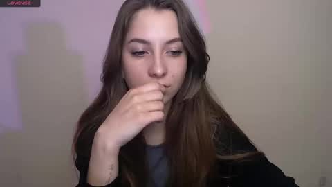 Olivia online show from October 3, 2025, 11:29 am