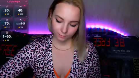 Snapshot of _pando4ka_ chatting on December 19, 2025, 11:45 pm pando4ka online show from December 19, 2025, 11:45 pm