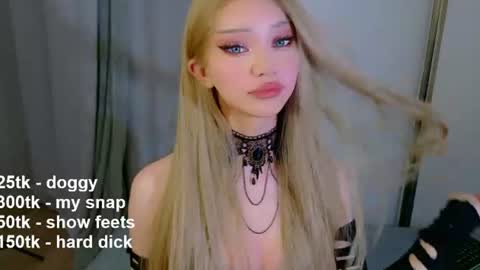 Snapshot of _paprika chatting on June 25, 2026, 10:03 pm _paprika online show from June 25, 2026, 10:03 pm