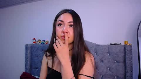 Paris online show from November 20, 2025, 4:07 pm