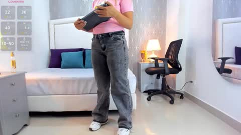  peach1  online show from March 16, 2026, 3:05 pm