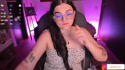 Snapshot of _peach__ chatting on January 19, 2025, 1:43 am violeta ig online show from January 19, 2025, 1:43 am