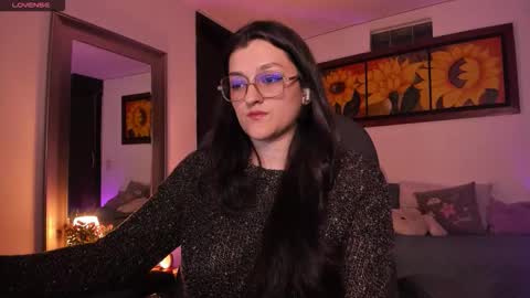 Snapshot of _peach__ chatting on November 11, 2025, 4:56 am violeta ig online show from November 11, 2025, 4:56 am