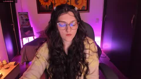 Snapshot of _peach__ chatting on November 23, 2025, 2:55 am violeta ig online show from November 23, 2025, 2:55 am