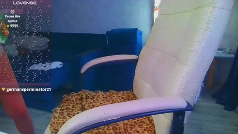 Snapshot of _pink__rabbit_ chatting on May 6, 2026, 1:16 pm Ilona online show from May 6, 2026, 1:16 pm