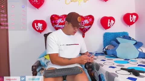 Snapshot of _ragnarb chatting on March 6, 2025, 12:54 am online show from March 6, 2025, 12:54 am