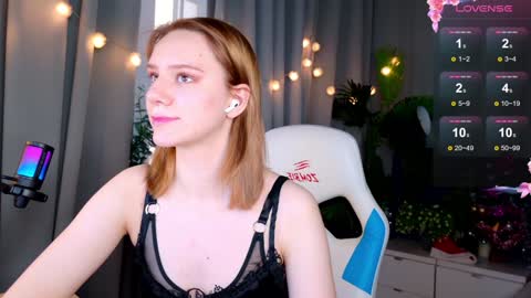 im Amy online show from December 24, 2024, 9:28 am