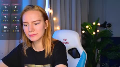 im Amy online show from October 3, 2025, 6:32 am