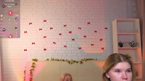 Merlizz Eva Jane Mila Nicole  left to right  online show from April 6, 2026, 4:46 am