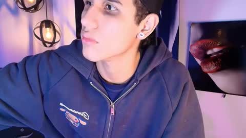 Snapshot of _realwav chatting on October 14, 2025, 8:59 am wav online show from October 14, 2025, 8:59 am