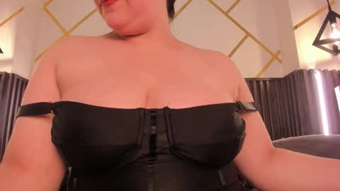 rebecca online show from February 11, 2026, 1:21 am