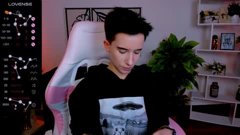 Rein online show from February 4, 2025, 12:44 pm