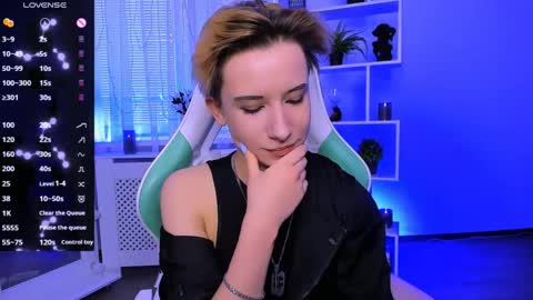 Snapshot of _rein_ramm chatting on May 5, 2026, 2:25 pm Rein online show from May 5, 2026, 2:25 pm