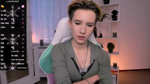 Snapshot of _rein_ramm chatting on May 8, 2026, 3:17 pm Rein online show from May 8, 2026, 3:17 pm