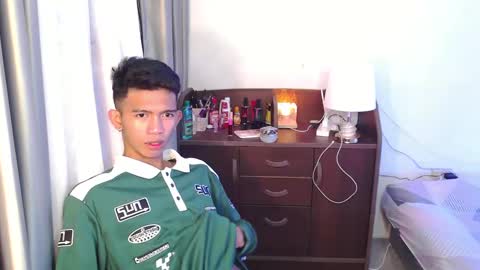 _rellvanxx online show from March 1, 2025, 7:15 pm