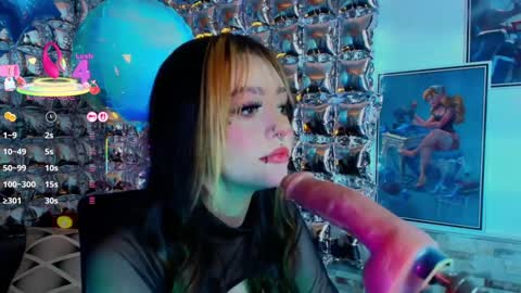 Zacura online show from September 25, 2025, 12:25 am