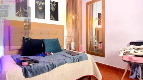 Snapshot of _samanthaa_foxx chatting on September 16, 2025, 11:55 am SAMANTHA FOX online show from September 16, 2025, 11:55 am