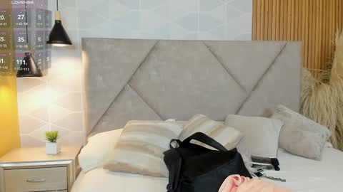 Antonella  online show from April 7, 2026, 12:16 pm