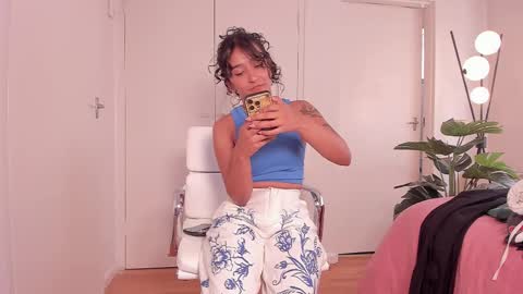 Sandyy online show from February 19, 2025, 4:34 am