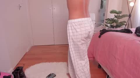 Sandyy online show from March 12, 2025, 1:14 am