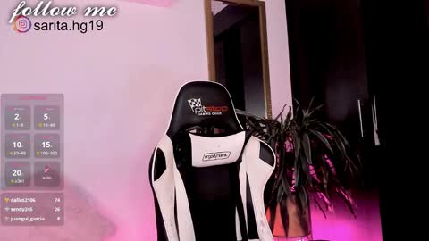 Sara  intagram online show from February 3, 2025, 10:25 am