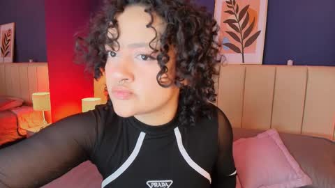 Snapshot of _sarahrose chatting on December 16, 2025, 3:00 am Sara online show from December 16, 2025, 3:00 am