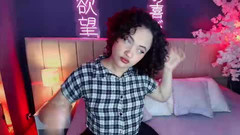 Snapshot of _sarahrose chatting on February 13, 2026, 4:19 am Sara online show from February 13, 2026, 4:19 am