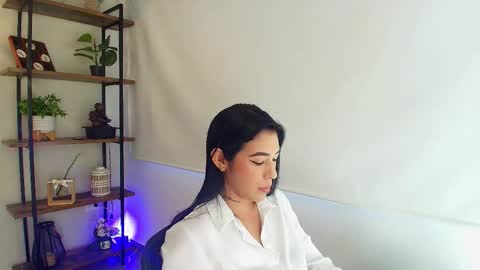 Sassy Girl online show from March 11, 2026, 6:25 pm