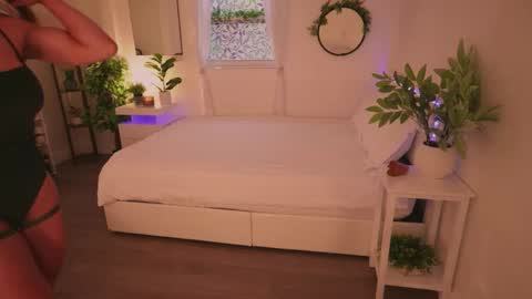 Savii online show from November 23, 2025, 4:51 pm