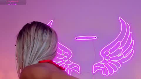 Scarlett online show from September 25, 2025, 7:23 am